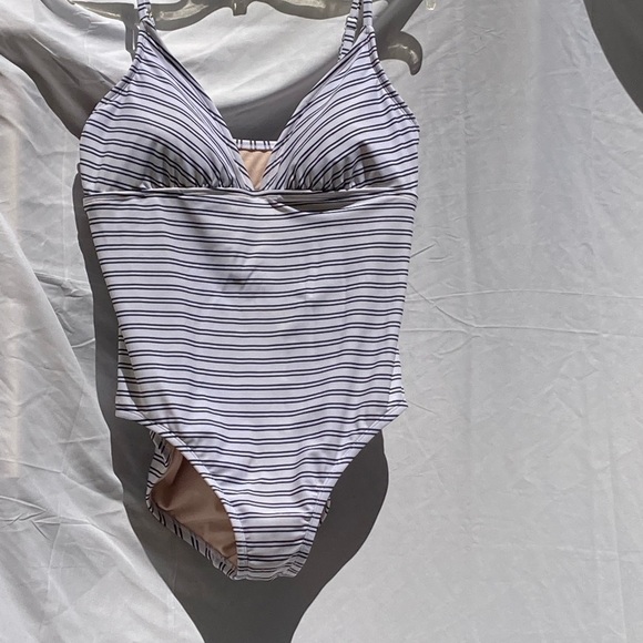 Kona Sol, Bathing Suit, Xl. - Picture 1 of 6
